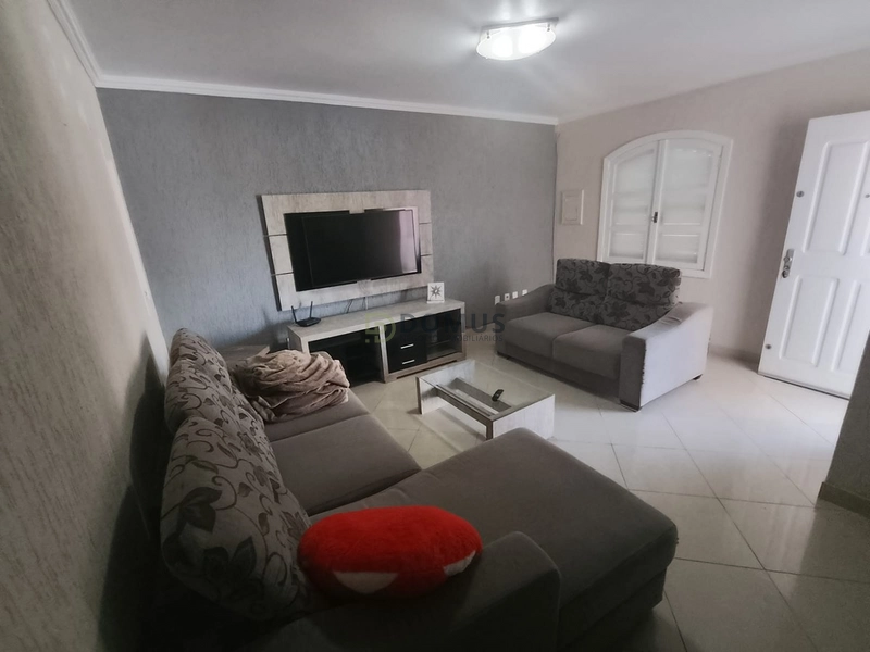 Locação Anual: 1ª foto da galeria de imagens do imóvel