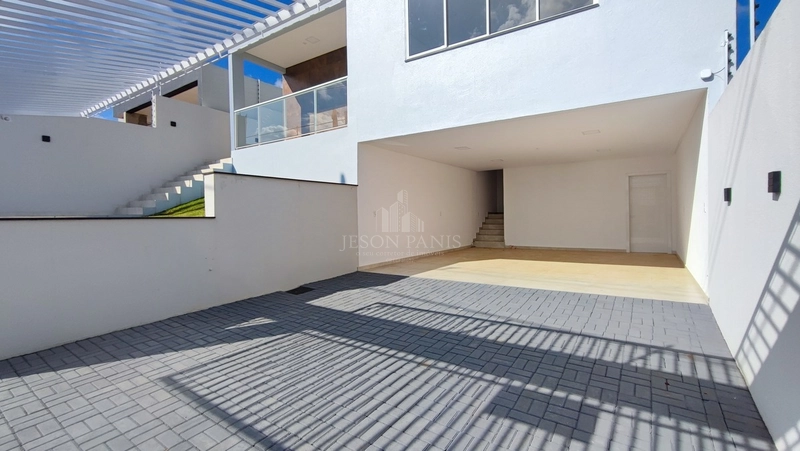CASA COM 1 SUÍTE + 2 DORMITÓRIOS COM PISCINA!: 5ª foto da galeria de imagens do imóvel