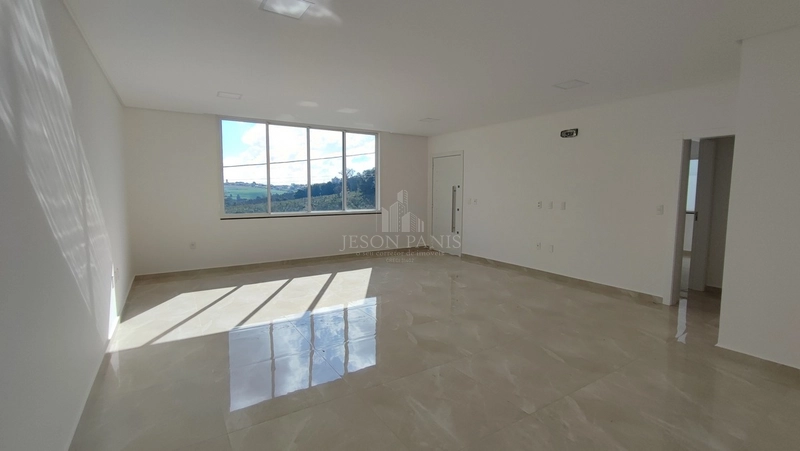 CASA COM 1 SUÍTE + 2 DORMITÓRIOS COM PISCINA!: 4ª foto da galeria de imagens do imóvel