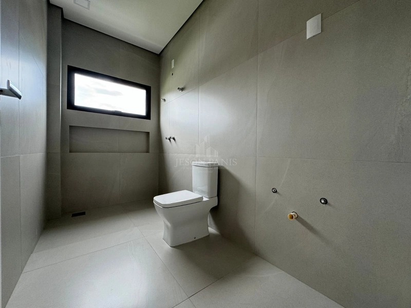 CASA COM 4 SUÍTES: 18ª foto da galeria de imagens do imóvel