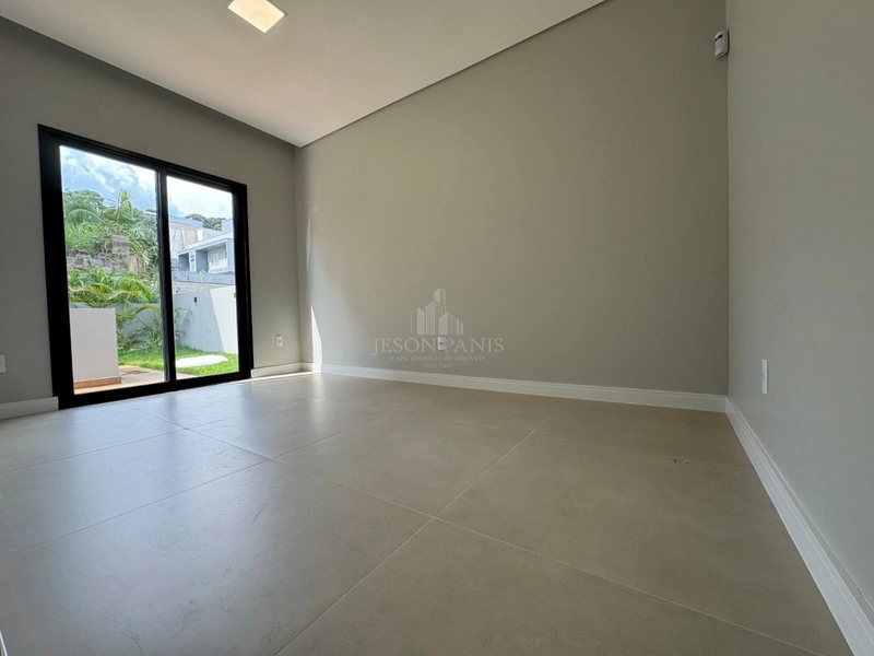 CASA COM 4 SUÍTES: 10ª foto da galeria de imagens do imóvel