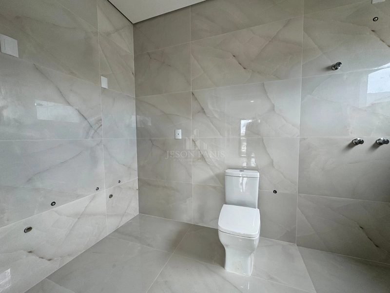 CASA COM 4 SUÍTES: 14ª foto da galeria de imagens do imóvel