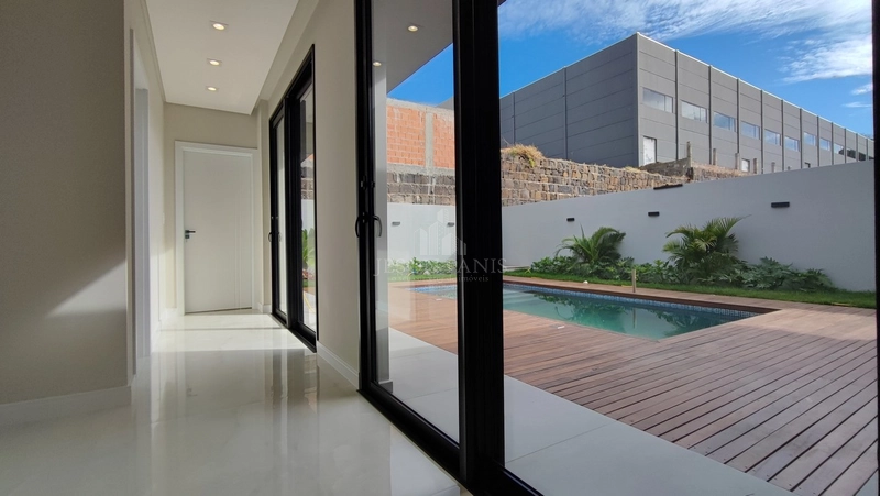 CASA TERREA COM 3 SUÍTES: 12ª foto da galeria de imagens do imóvel