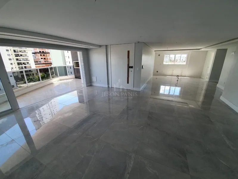 Apartamento com Três suítes: 16ª foto da galeria de imagens do imóvel