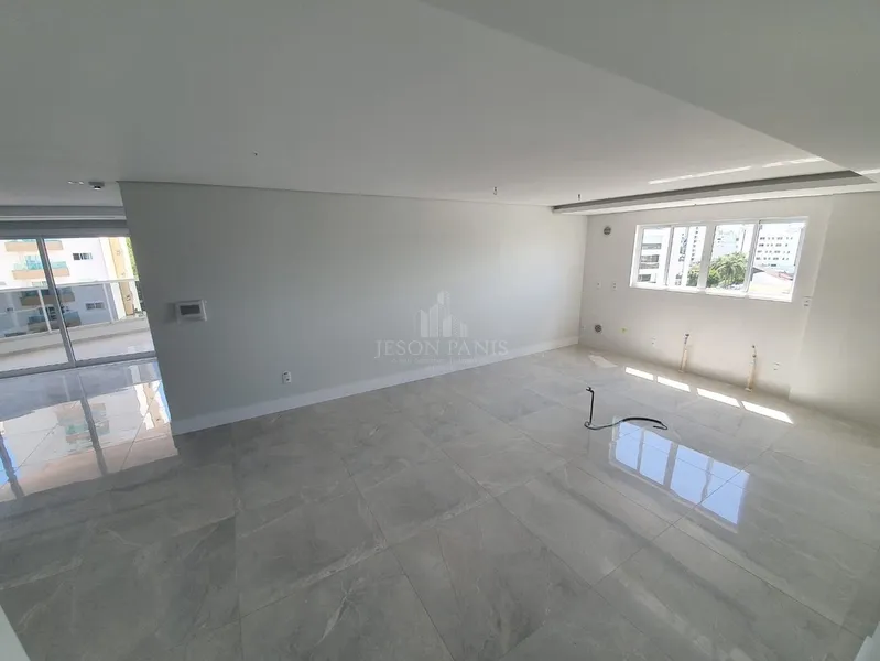 Apartamento com Três suítes: 17ª foto da galeria de imagens do imóvel