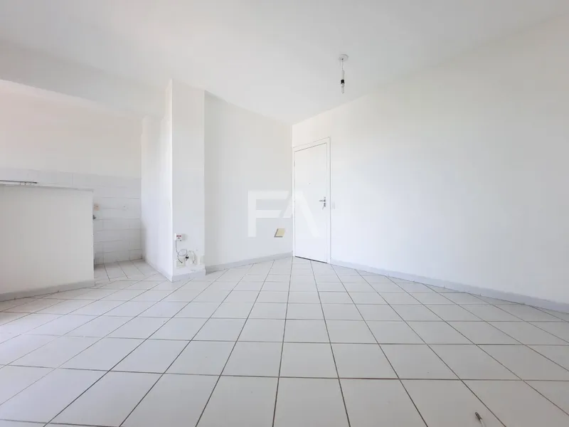 Apartamento 02 Quartos, Bairro da Glória, Macaé-RJ: 3ª foto da galeria de imagens do imóvel