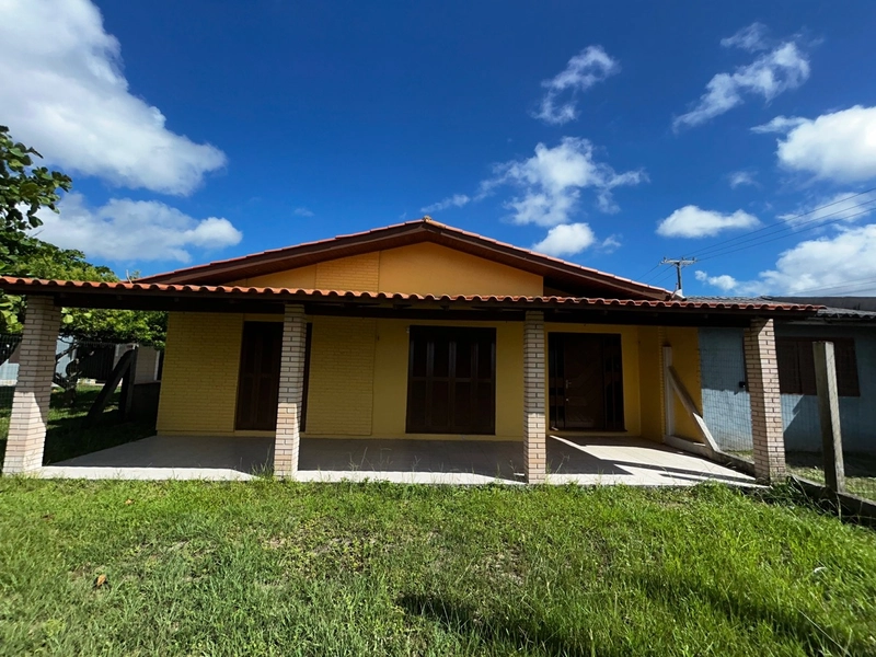 CASA A VENDA A 50m DO MAR EM ATLÂNTIDA SUL!: 2ª foto da galeria de imagens do imóvel