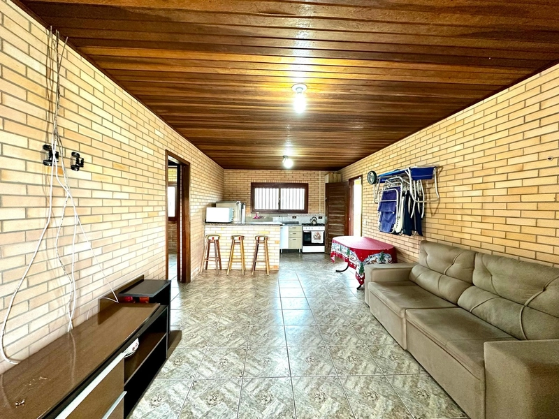 CASA A VENDA 350METROS DO MAR EM ATLÂNTIDA SUL!: 1ª foto da galeria de imagens do imóvel
