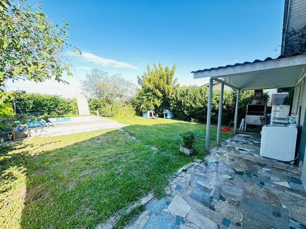 CASA COM PISCINA A VENDA EM CAPÃO DA CANOA!: 11ª foto da galeria de imagens do imóvel