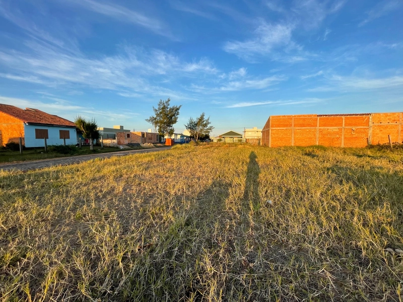 Terreno à venda em Atlântida Sul!: 2ª foto da galeria de imagens do imóvel