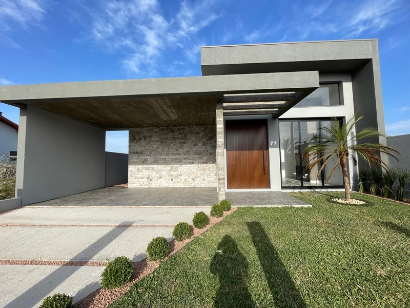 Casa à venda em Atlântida Sul!: 2ª foto da galeria de imagens do imóvel