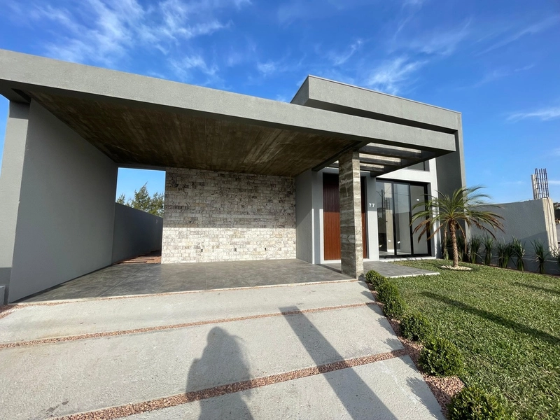 Casa à venda em Atlântida Sul!: 1ª foto da galeria de imagens do imóvel