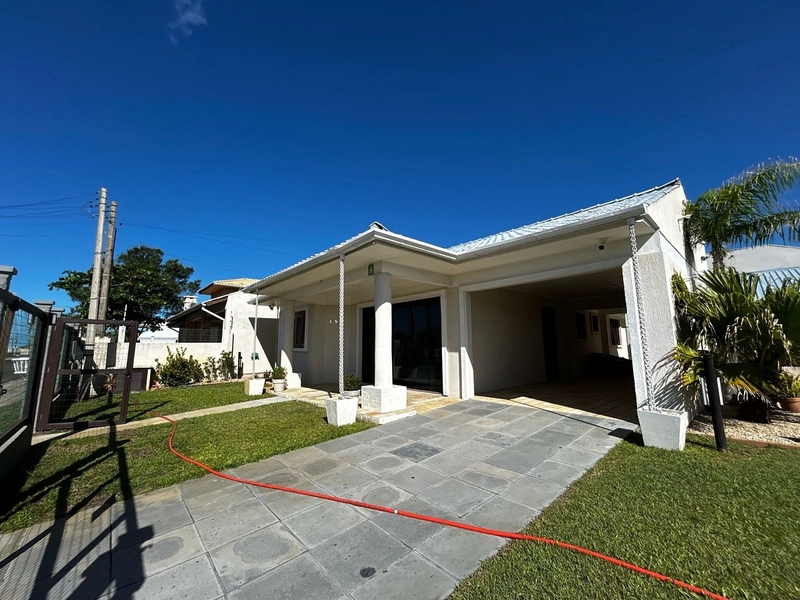 CASA A VENDA COM 2 TERRENOS EM ATLÂNTIDA SUL!: 6ª foto da galeria de imagens do imóvel
