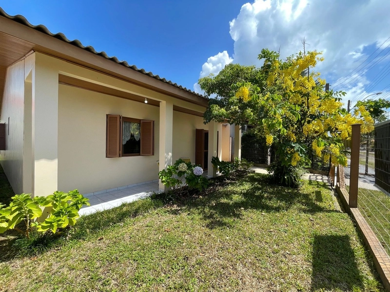 CASA À VENDA EM ATLÂNTIDA SUL.: 2ª foto da galeria de imagens do imóvel