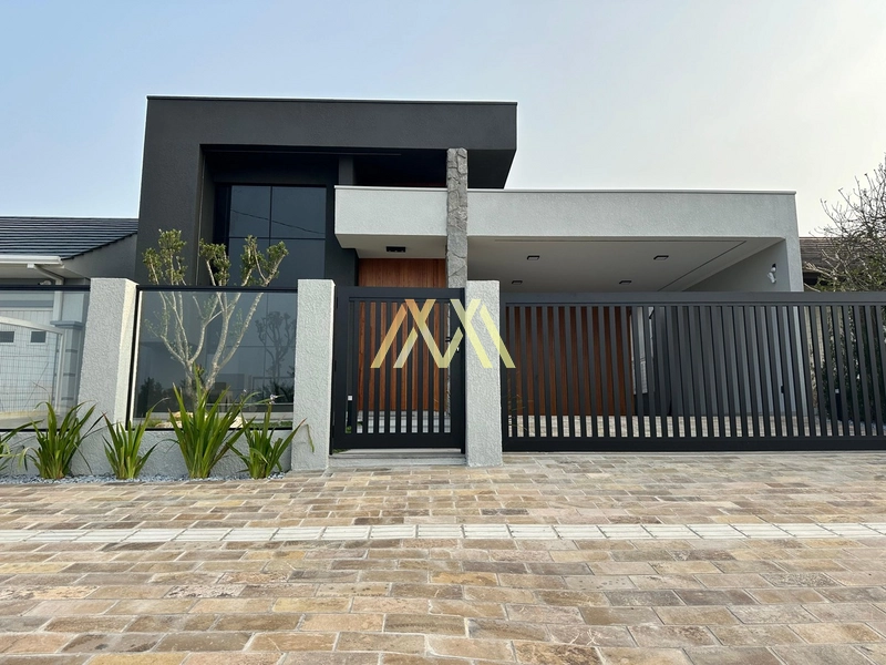 Casa à venda em Xangri-Lá!: 2ª foto da galeria de imagens do imóvel
