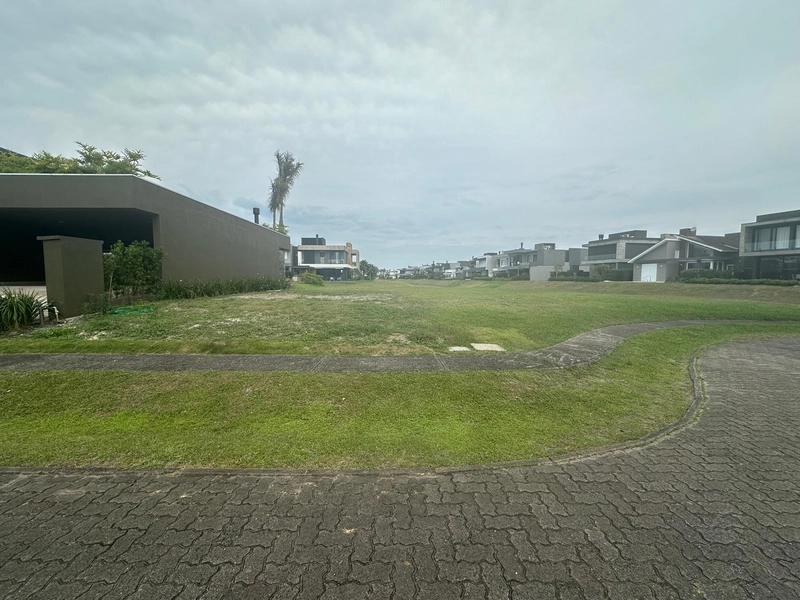 Terreno à venda no condomínio Capão Ilhas Resort em Capão da Canoa!: 1ª foto da galeria de imagens do imóvel