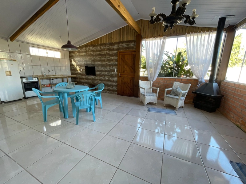 CASA COM PISCINA A VENDA EM ATLÂNTIDA SUL!: 8ª foto da galeria de imagens do imóvel
