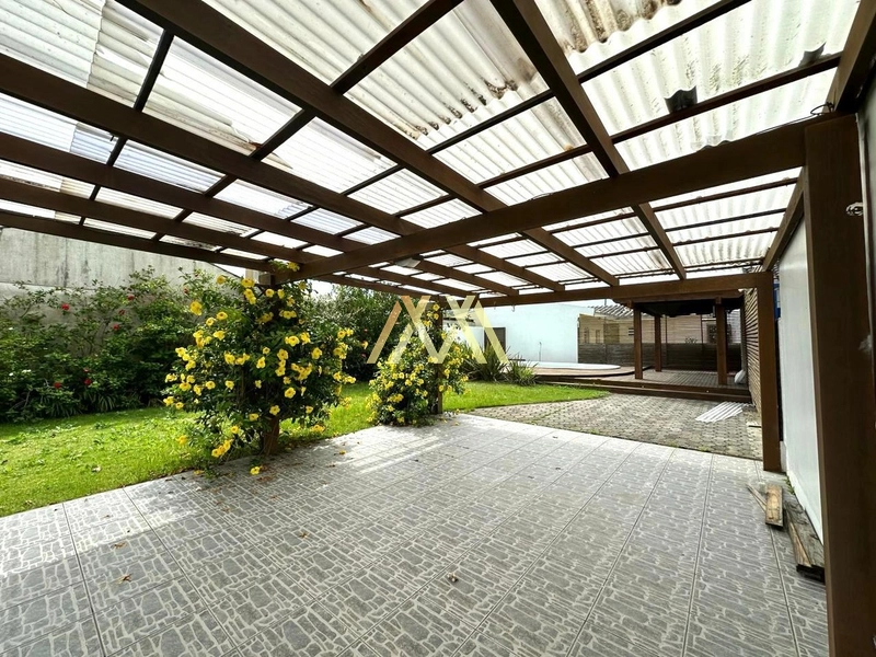 Ótima casa com dois terrenos: 5ª foto da galeria de imagens do imóvel