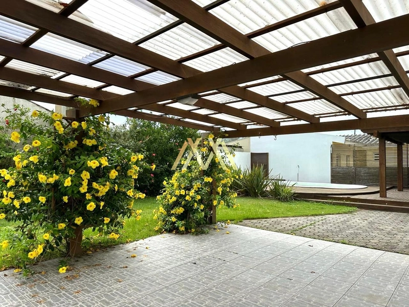 Ótima casa com dois terrenos: 6ª foto da galeria de imagens do imóvel
