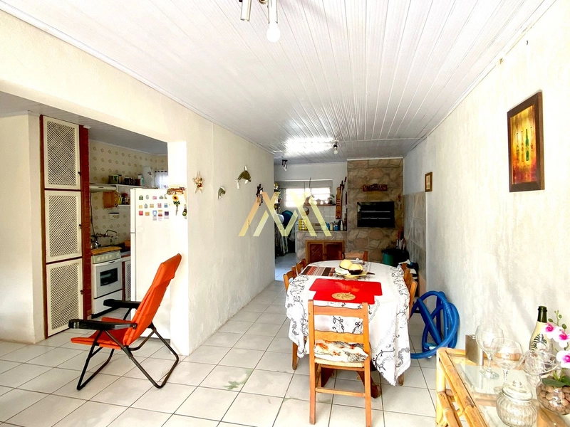 CASA À VENDA EM ATLANTIDA SUL À 300 METROS DO MAR.: 3ª foto da galeria de imagens do imóvel