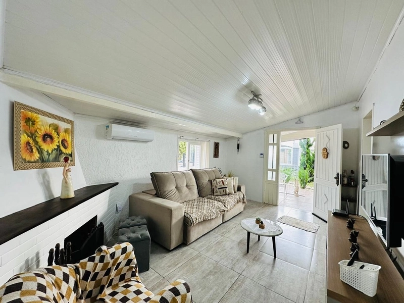 Casa à venda em Atlandida Sul: 2ª foto da galeria de imagens do imóvel