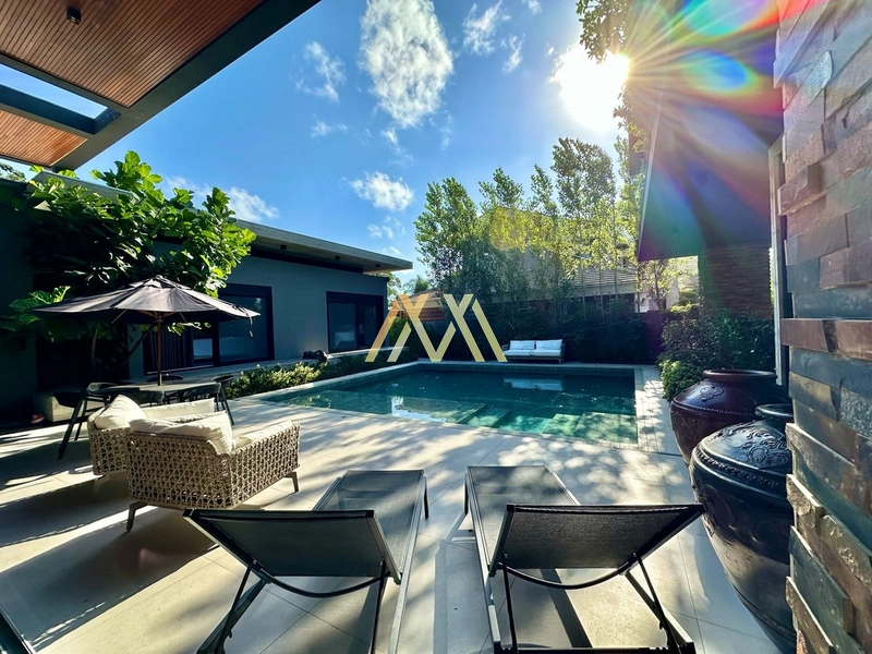 Belíssimo sobrado com piscina: 23ª foto da galeria de imagens do imóvel