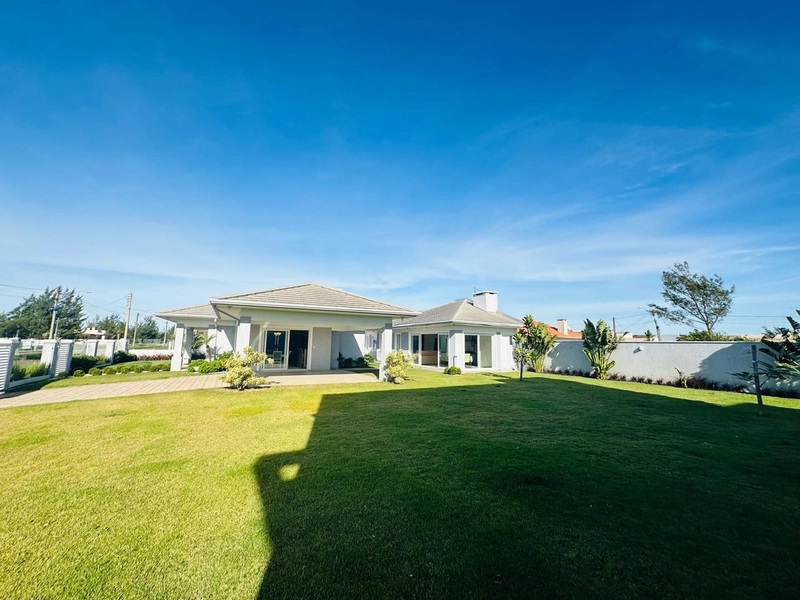 Casa à venda em Atlântida Sul!: 1ª foto da galeria de imagens do imóvel
