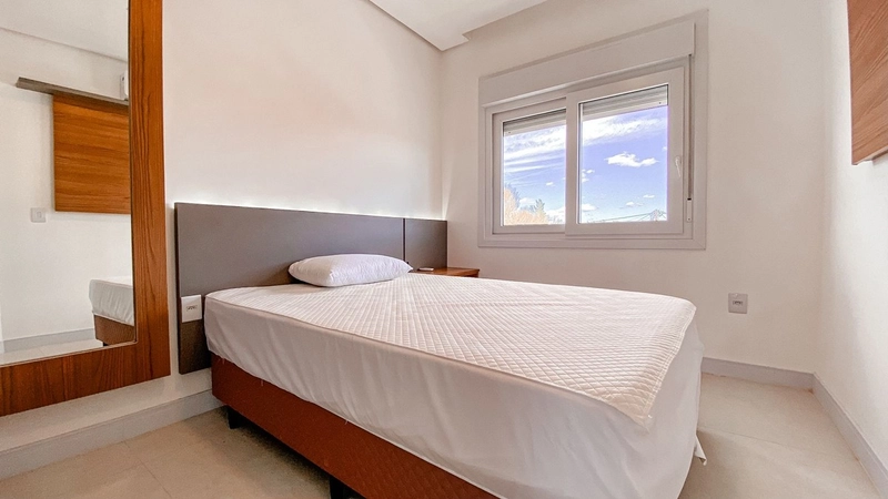 Duplex frente leste totalmente mobiliado e somente 2 quadras do mar!: 9ª foto da galeria de imagens do imóvel