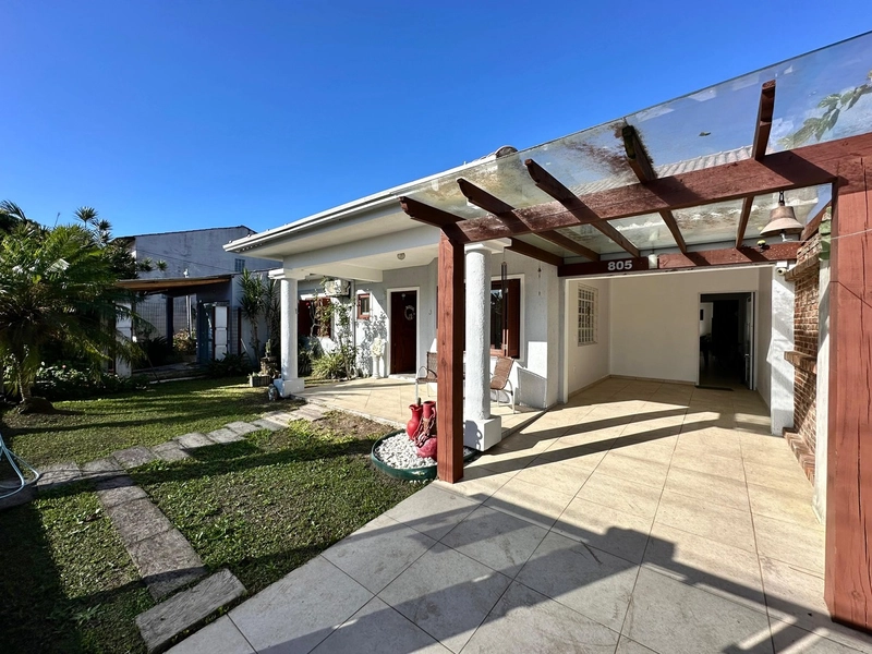 Casa à venda em Capão da Canoa!: 1ª foto da galeria de imagens do imóvel