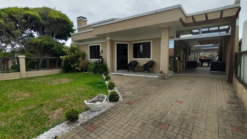 Casa à venda em Xangri-Lá!: 2ª foto da galeria de imagens do imóvel