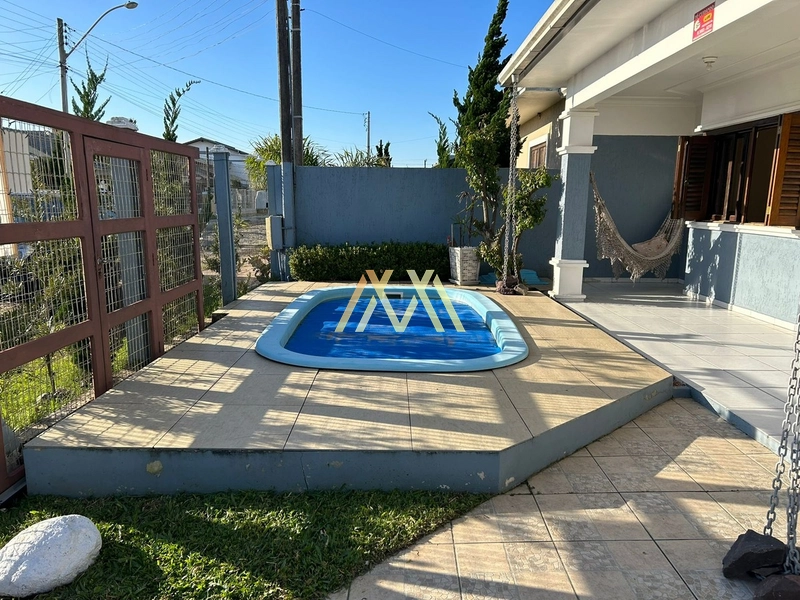 Casa à venda em Atlântida Sul!: 3ª foto da galeria de imagens do imóvel