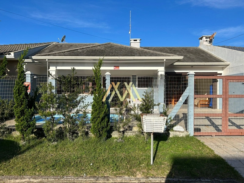 Casa à venda em Atlântida Sul!: 1ª foto da galeria de imagens do imóvel