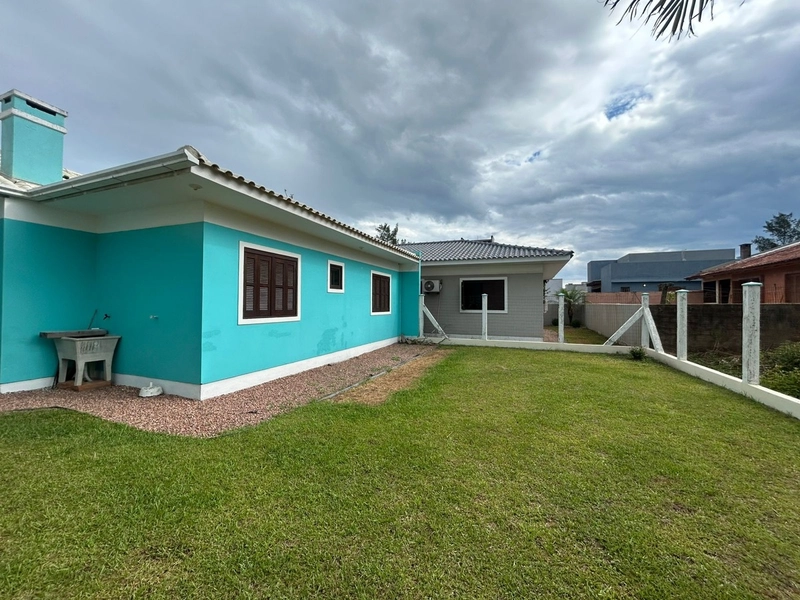 Casa a venda em Atlântida Sul!: 6ª foto da galeria de imagens do imóvel