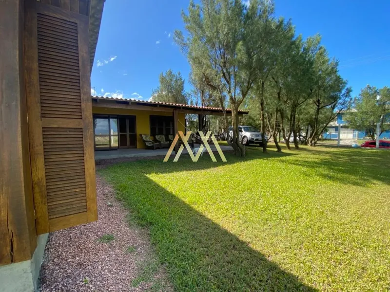 Casa com 02 terrenos beira mar à venda!: 3ª foto da galeria de imagens do imóvel
