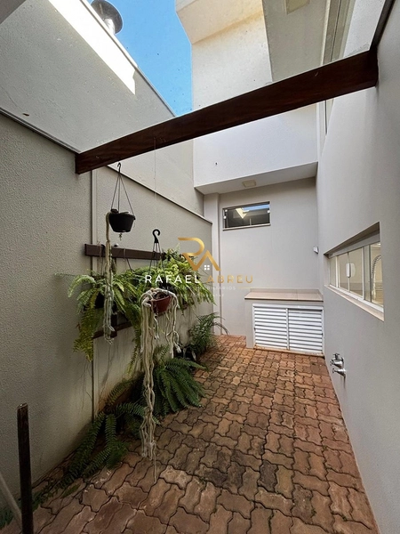 Casa Térrea para Locação no Village Damha II | 3 Suítes, Energia Solar e Planejados: 3ª foto da galeria de imagens do imóvel