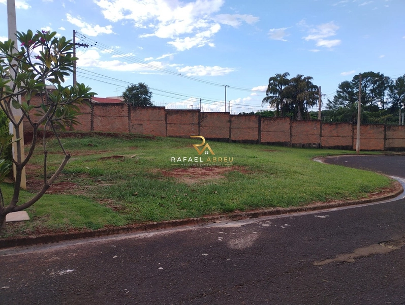 Terreno à Venda no Condomínio Nascente do Jaraguá em Araraquara | 596,98 m²: 3ª foto da galeria de imagens do imóvel