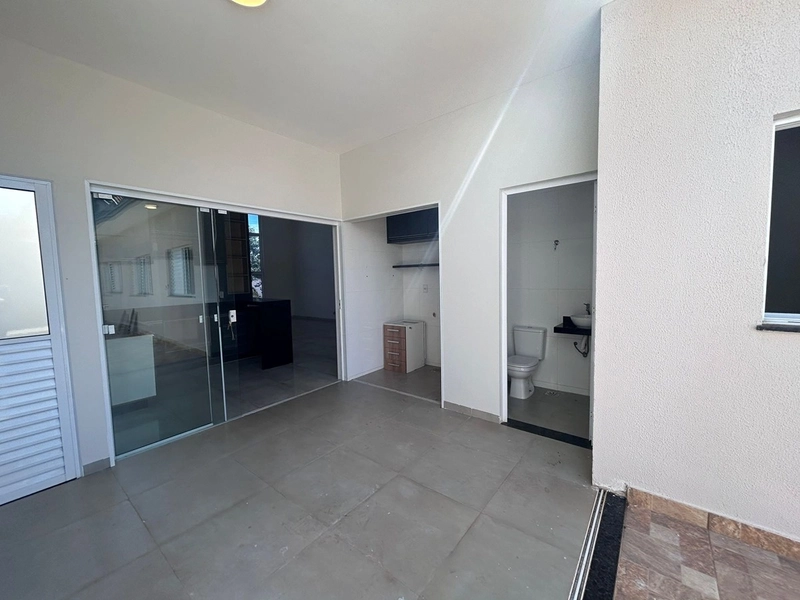 Casa à Venda no Condomínio Parque Atlanta | 3 Dormitórios: 2ª foto da galeria de imagens do imóvel