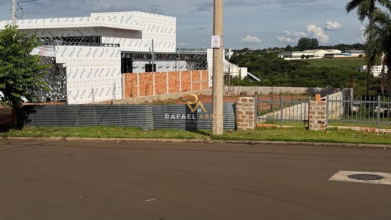 Terreno à Venda no Condomínio Tivoli | 322 m² em Condomínio Fechado: 2ª foto da galeria de imagens do imóvel