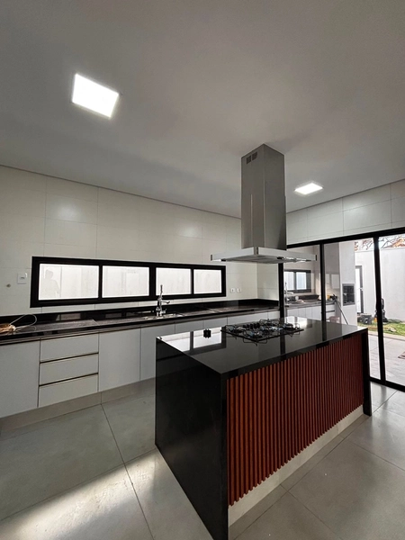 Casa à Venda no Condomínio Flamboyants | 3 Quartos, Suíte com Closet e Planejados: 5ª foto da galeria de imagens do imóvel