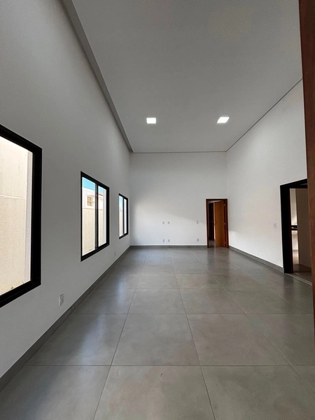 Casa à Venda no Condomínio Flamboyants | 3 Quartos, Suíte com Closet e Planejados: 3ª foto da galeria de imagens do imóvel