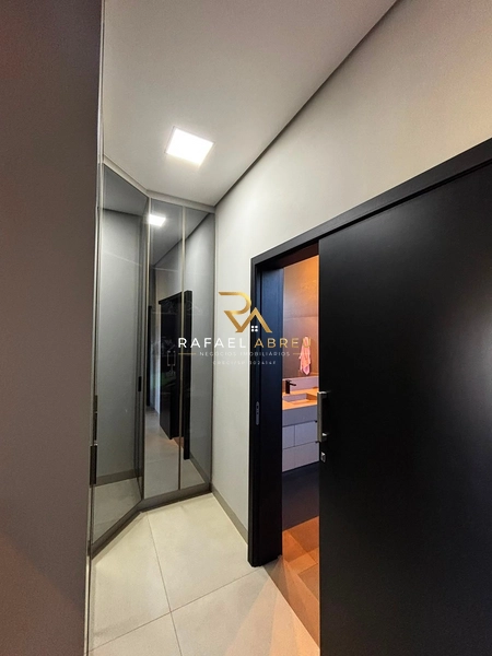 Sobrado à Venda no Quinta das Tipuanas | 3 Suítes, Elevador, Piscina Aquecida e Área Gourmet: 35ª foto da galeria de imagens do imóvel