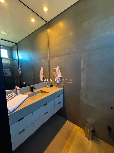 Sobrado à Venda no Quinta das Tipuanas | 3 Suítes, Elevador, Piscina Aquecida e Área Gourmet: 33ª foto da galeria de imagens do imóvel