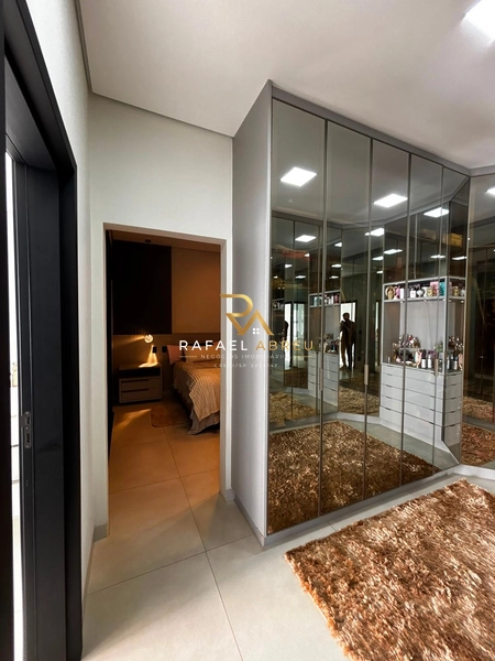 Sobrado à Venda no Quinta das Tipuanas | 3 Suítes, Elevador, Piscina Aquecida e Área Gourmet: 26ª foto da galeria de imagens do imóvel