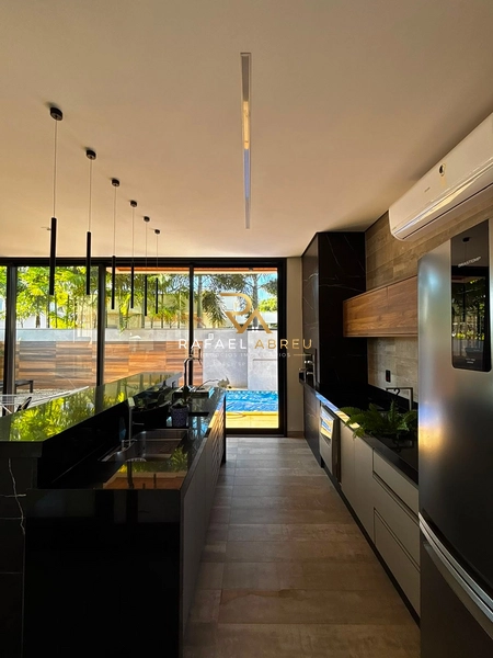 Sobrado à Venda no Quinta das Tipuanas | 3 Suítes, Elevador, Piscina Aquecida e Área Gourmet: 6ª foto da galeria de imagens do imóvel