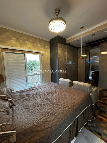 Casa de Alto Padrão à Venda no Village Damha I | 3 Suítes, Piscina Aquecida e Sauna: 9ª foto da galeria de imagens do imóvel