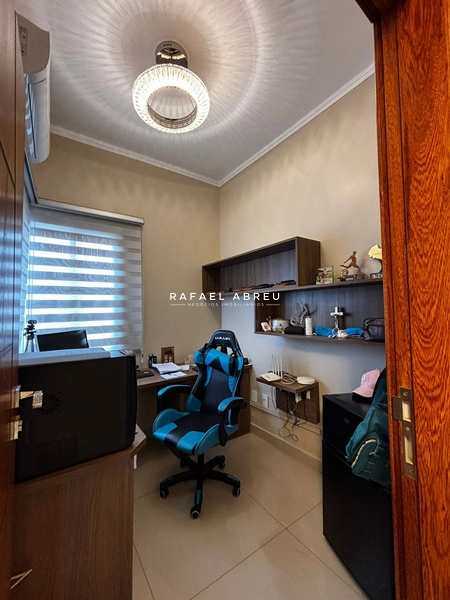 Casa de Alto Padrão à Venda no Village Damha I | 3 Suítes, Piscina Aquecida e Sauna: 24ª foto da galeria de imagens do imóvel