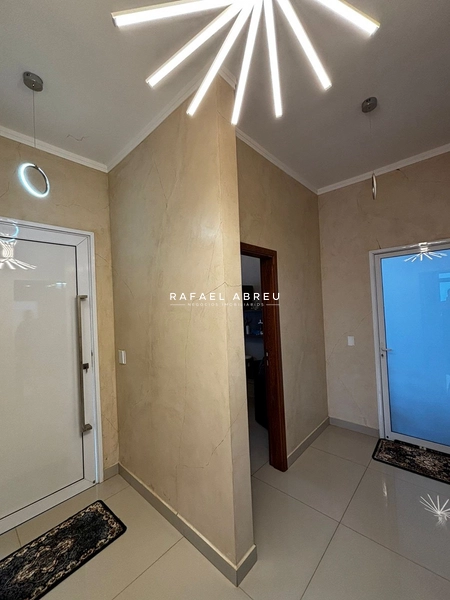 Casa de Alto Padrão à Venda no Village Damha I | 3 Suítes, Piscina Aquecida e Sauna: 25ª foto da galeria de imagens do imóvel