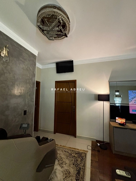 Casa de Alto Padrão à Venda no Village Damha I | 3 Suítes, Piscina Aquecida e Sauna: 18ª foto da galeria de imagens do imóvel