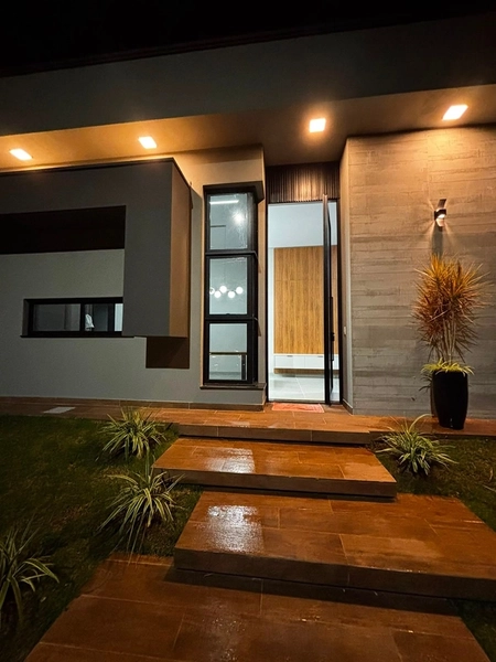 Casa Nova à Venda no Village Damha I | 3 Suítes: 2ª foto da galeria de imagens do imóvel