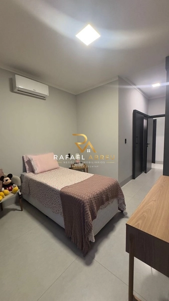 Casa de Alto Padrão à Venda no Condomínio Residencial Damha | 3 Suítes e Piscina Aquecida: 16ª foto da galeria de imagens do imóvel